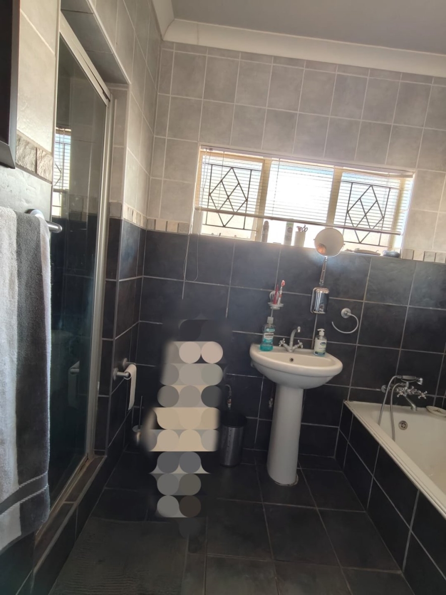 4 Bedroom Property for Sale in Sasolburg Ext 11 Free State